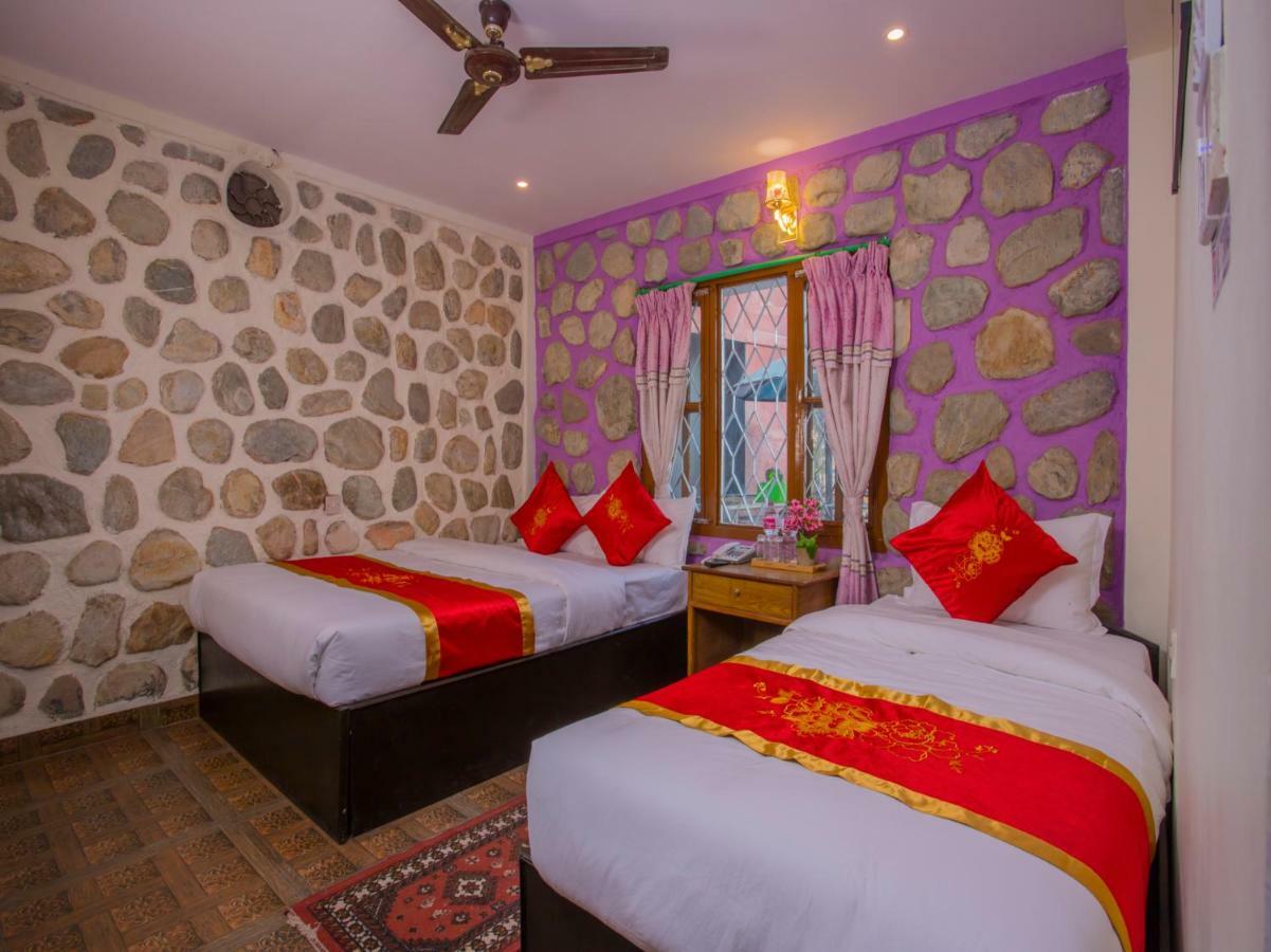 Hotel Fewa Corner & Restro Pokhara Eksteriør billede